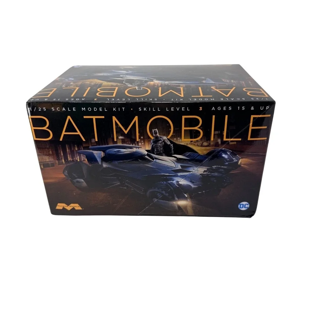 Moebius Models Batman Batmobile Plastic Model Kit 1:25 Scale Skill 3 MOE964 NEW